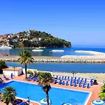 Mare Hotel 3*